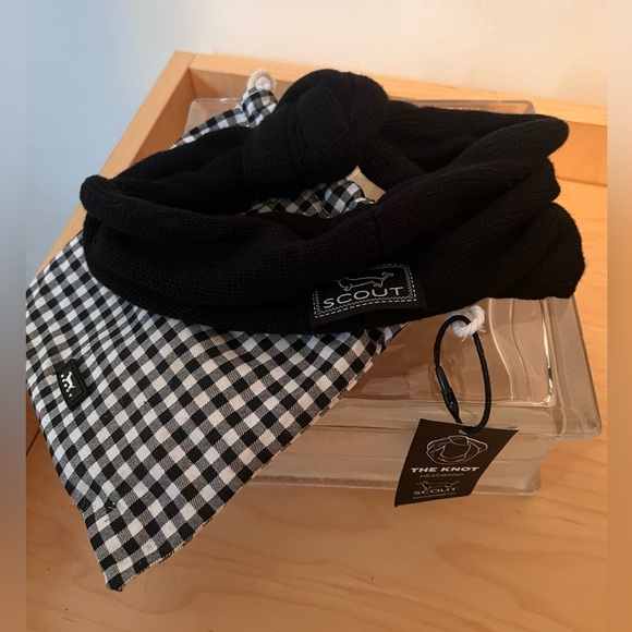 Scout Tie Knot Knit Black Knot Headband in Black
NWT
Gingham Drawstring Bag - Picture 2 of 4